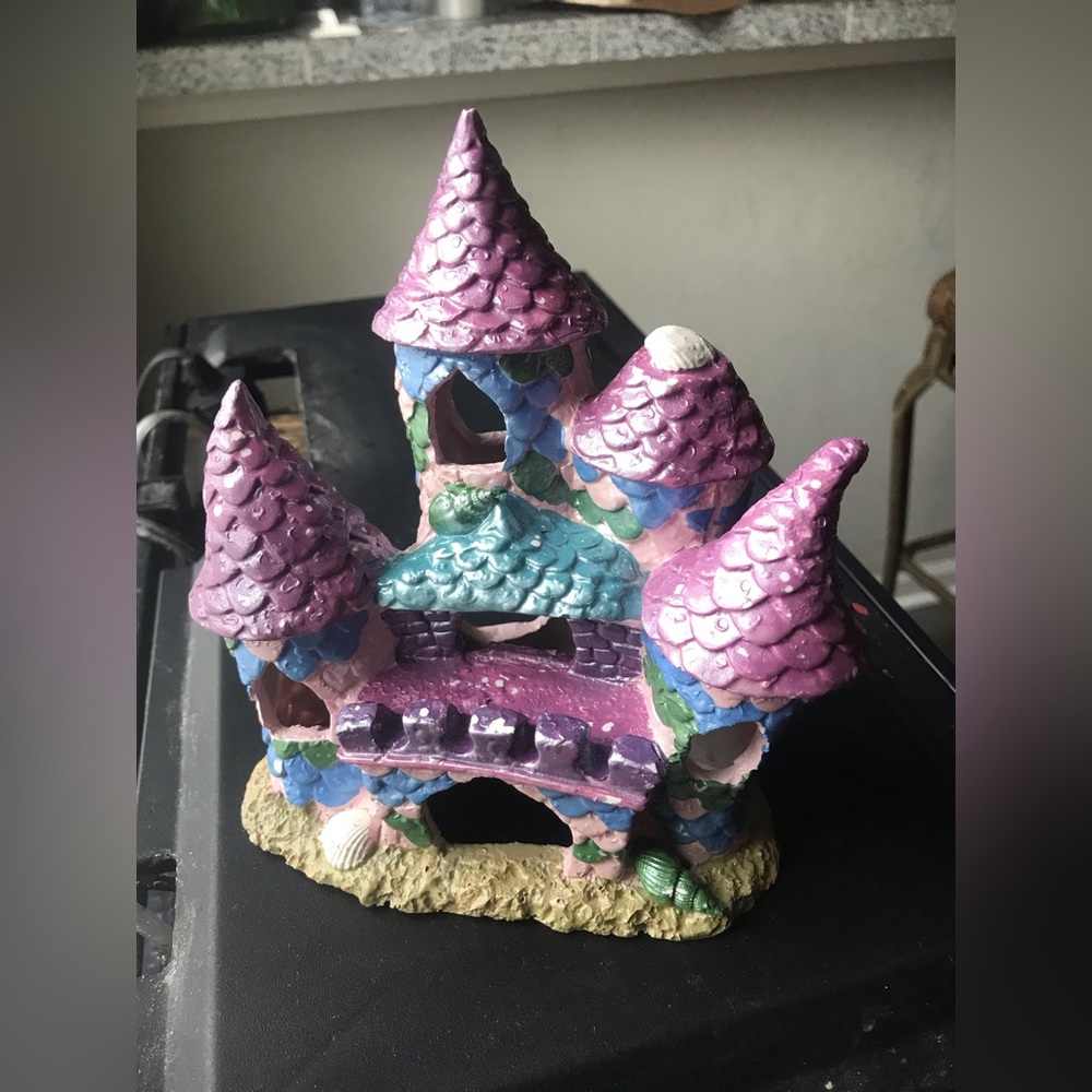 Castle fish tank decorations!